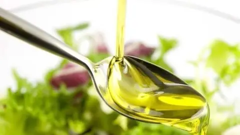Un raig d'oli d'oliva ©Territoris