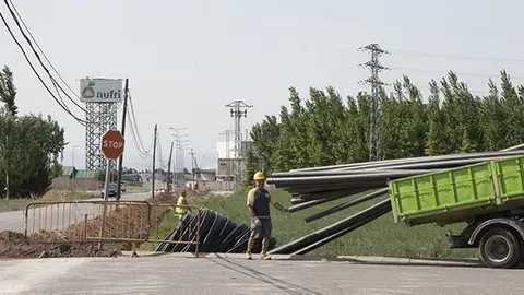 Imatge del carril lateral al Camí del Palau