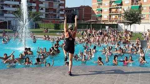 Sessió de Fitestiu a les piscines de Mollerussa