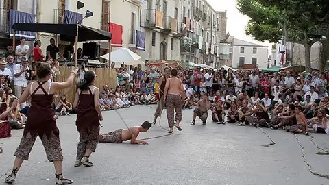 El grup de malabars en els Firals de Bellv&iacute;s