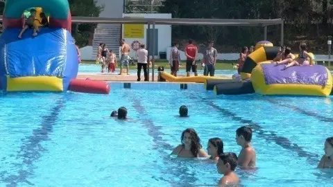 Els usuaris gaudint de les piscines de les BorgesT