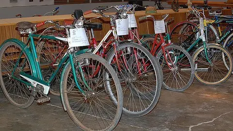 Exposició de bicicletes clàssiques a Sidamon
