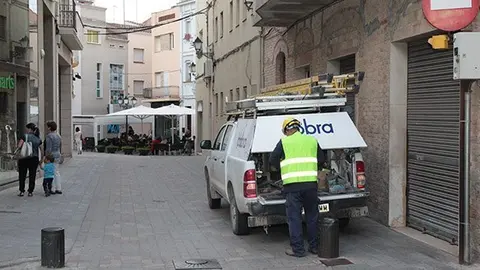 Els operaris de la companyia treballant en la reparació