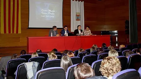 Presentació projectes escola Ignasi Peraire  2015 Portada