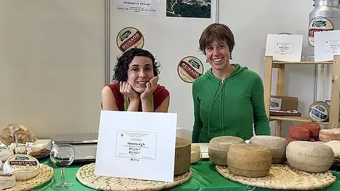 Les formatgeres de Reixagó van estar per primer any a la fira i es van emportar una medalla d'or