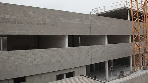 Obres del nou edifici de l'escola El Timó de Sidamon 1