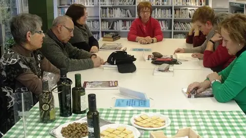 L'Hora del conte a la Biblioteca Marquès d'Olivart amb berenar del Projecte BiblioliT