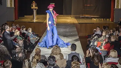 Concurs de Vestits de Paper 2014 portada
