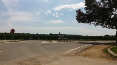 <p>La rotonda de Margalef a l'N-240,jpg</p>