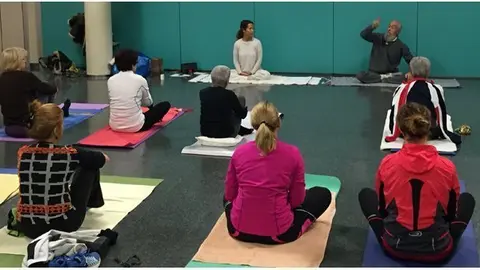 <p>Yoga solidari a Juneda</p>