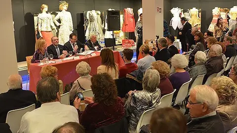 L'acte de presentació va tenir lloc al Museu de Vestits de Paper