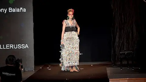 Segon Premi - Fantasia - Teresa Codony (2) vestits de paper