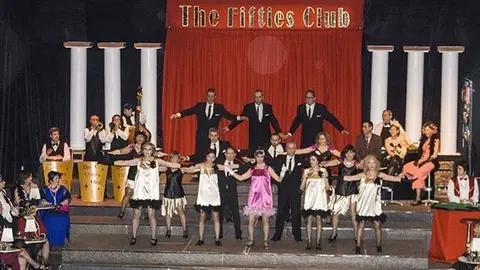 <p>Mollerussa es rendeix a l&#39;espectacle The Fiftie Club</p>