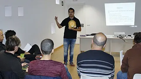 Curs desfibriladors interior