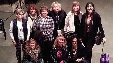 Algunes integrants del grup de teatre Rellotge de sorra garriguenc portada