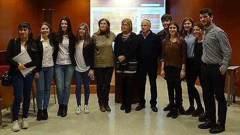 Els guanyadors acompanyats dels membres del jurat