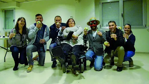 L'alcalde de Golmés Jordi Calvís i la presidenta de l'Ateneu Laura Sarrí