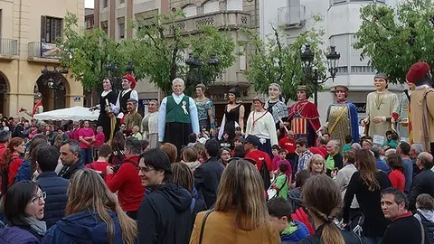 Els Gegantons Pepito i Carme ja formen part de la colla mollerussenca
