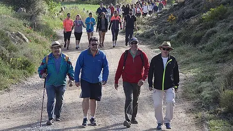 Els participants en la primera Marxa Baix Sió de Motgai