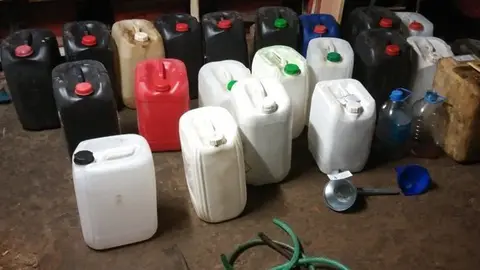 ROBATORI DE GASOLIL MOSSOS-portada