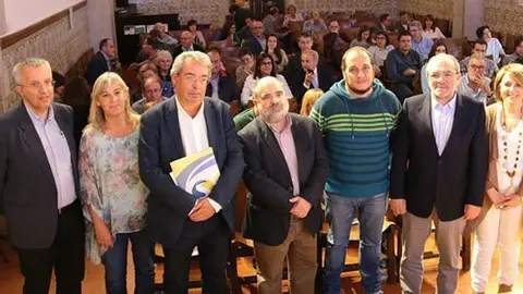 TAULA_RODONA_ACOLLIDA_REFUGIATS_IEI portada