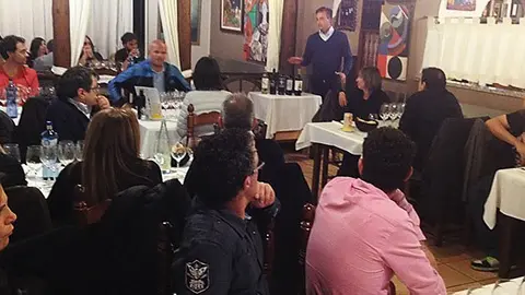 Ferran García tècnic del celler familiar Juan Gil, en el maridatge Petit Xiroi
