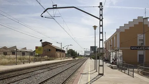 El pas soterrat permetrà l'accés a les andanes de l'estació de tren
