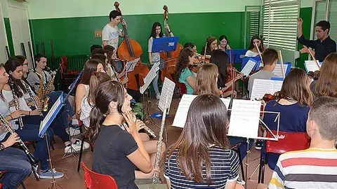 Assaig escola de música portada