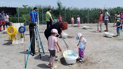 Activitats familiars en la jornada de portes obertes de els Vilars d'Arbeca