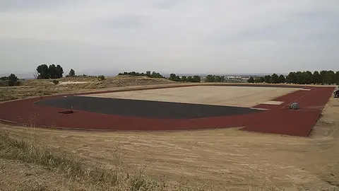 La Pista d'Atletisme del Parc de La Serra ja comença a tenir forma