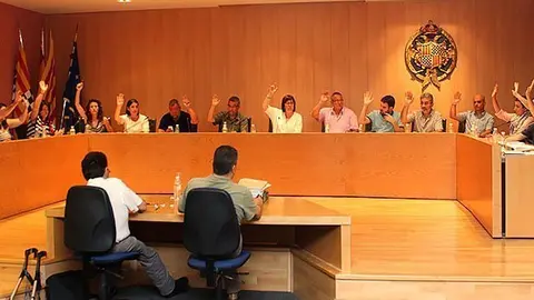 Moment de la votació de la moció de CdT portada