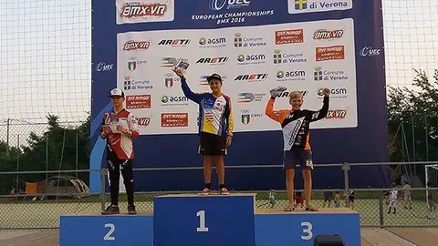 Miquel Hernández medalla d'or en l'europeu de BMX de Verona