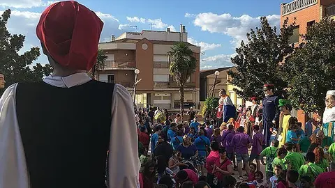 Trobada Gegantera Miralcamp 1 portada