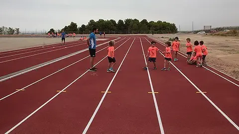 El participants en el primer torn del campus esportiu dels Xafatolls