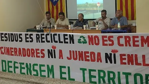 Assemblea informativa en contra de la planta de tractament de purins de Juneda