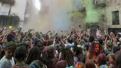 Espectacle de Fira Tàrrega al carrer. Foto: Arxiu