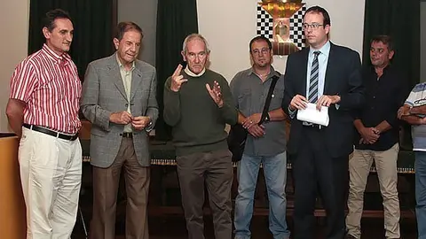 Àngel Pujol i Angel Olaran en una visita a l'Ajuntament de Mollerussa portada