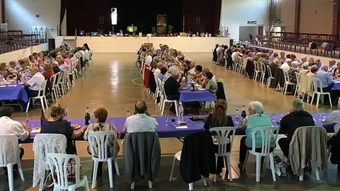 Dinar de germanor de la Festa de sant Miquel a Miralcamp