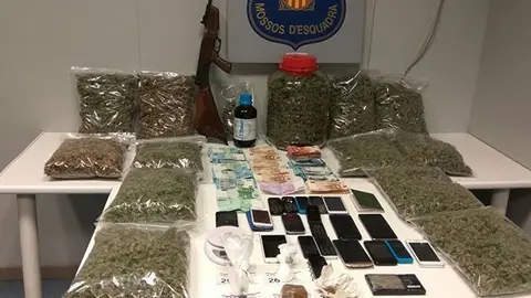 Material confiscat a la banda de traficants