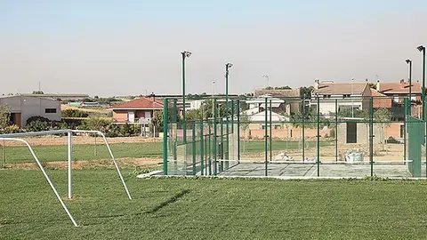 Pista Pàdel Castellnou de Seana que es troba en la nova zona d'esbarjo