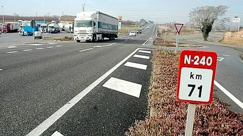 Imatge de la carretera N-240 en el terme de les Borges Blanques