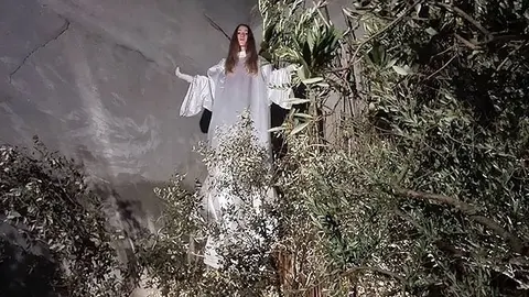 L&#39;anunciació, unes de les escenes reformades al pessebre de Linyola