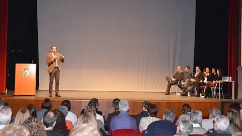 Marc Solsona introdueix als redactors dels projectes