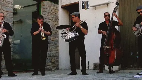 Pixie Dixie convidats en la commemoració del tercer any de Miralcamp Activa&#39;t