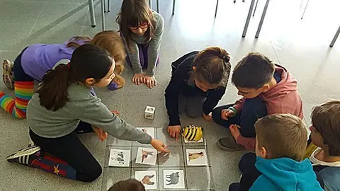 Activitats amb el suport de robots a l¡'escola El Timo de Sidamon  (3)