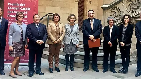 Antoni Miquel rep el premi en un acte al Palau de la Generalitat