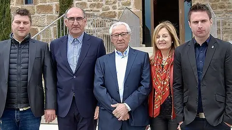 El conseller comarcal de turisme assisteix a la inauguració portada