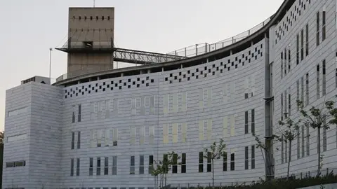 Imatge de l'edifici dels jutjats del Canyeret a Lleida