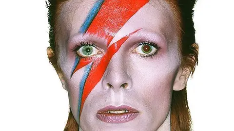 Cartell de l'exposició David Bowie Is al Museu del Disseny de Barcelona