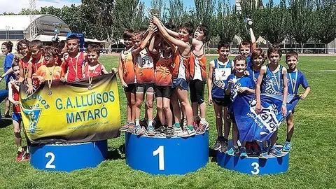 2 podis de l'A.A.Xafatolls al Campionat de Catalunya de Clubs 1 portada bona